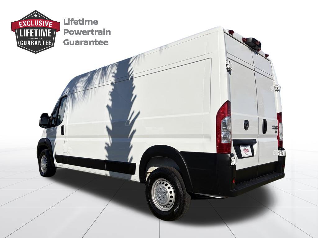 Used 2025 RAM ProMaster 2500 w/ Convenience Group FWD image 3