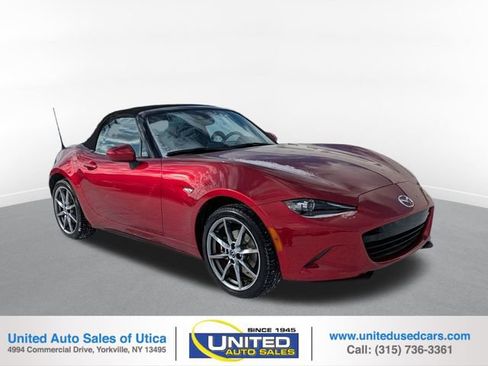 Used 2022 MAZDA MX-5 Miata Grand Touring image 1