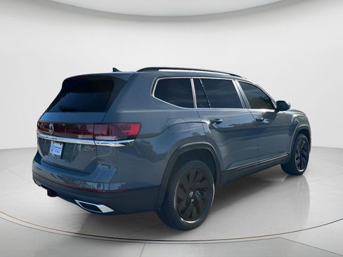 New 2026 Volkswagen Atlas SE image 5