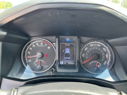 Used 2022 Toyota Tacoma SR AWD/4WD image 16