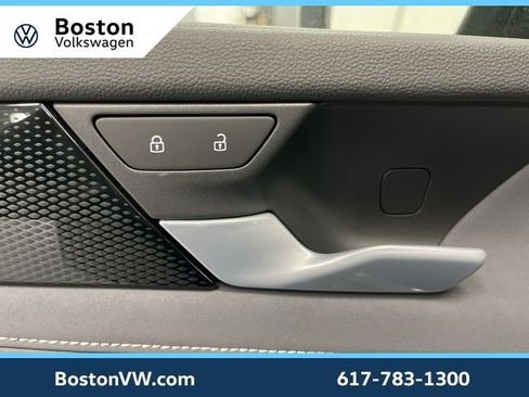 New 2026 Volkswagen Tiguan SE R-Line AWD/4WD image 28