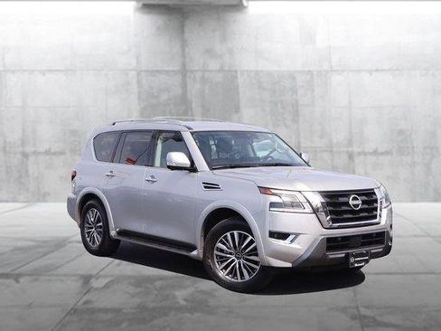 Used 2024 Nissan Armada SL w/ Captain's Chairs Package AWD/4WD image 2