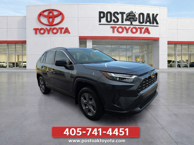 Used 2025 Toyota RAV4 LE AWD/4WD image 10