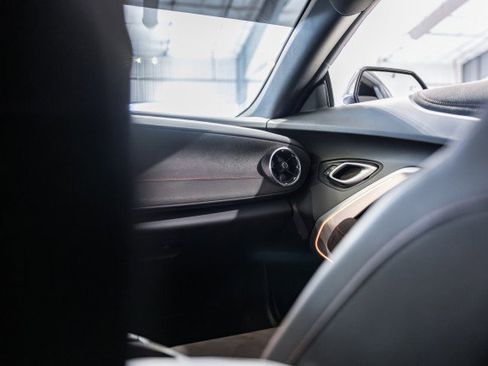 Used 2018 Chevrolet Camaro ZL1 image 30