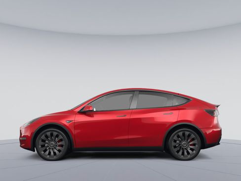 Used 2024 Tesla Model Y Performance AWD/4WD image 2