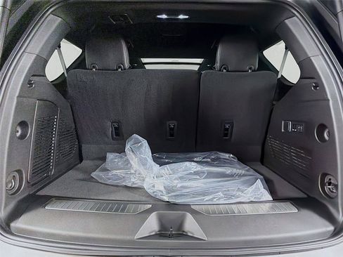 Used 2024 GMC Yukon Denali AWD/4WD image 14