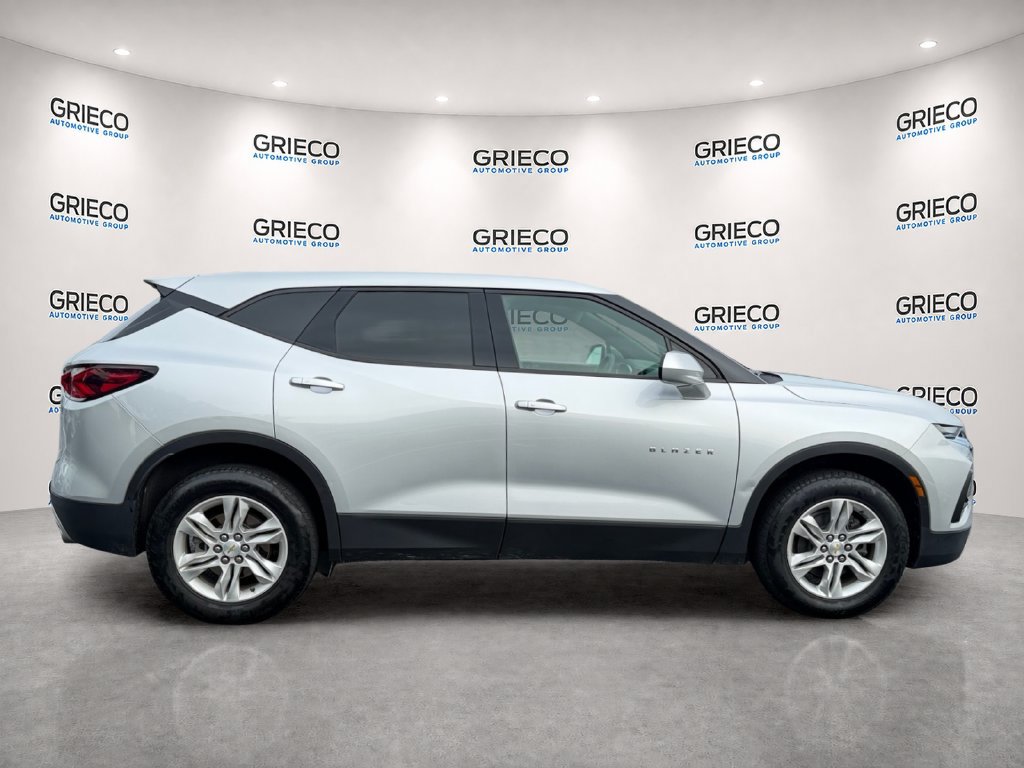 Used 2022 Chevrolet Blazer LT FWD image 8