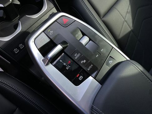 Used 2026 BMW X1 xDrive28i w/ Technology Package image 17