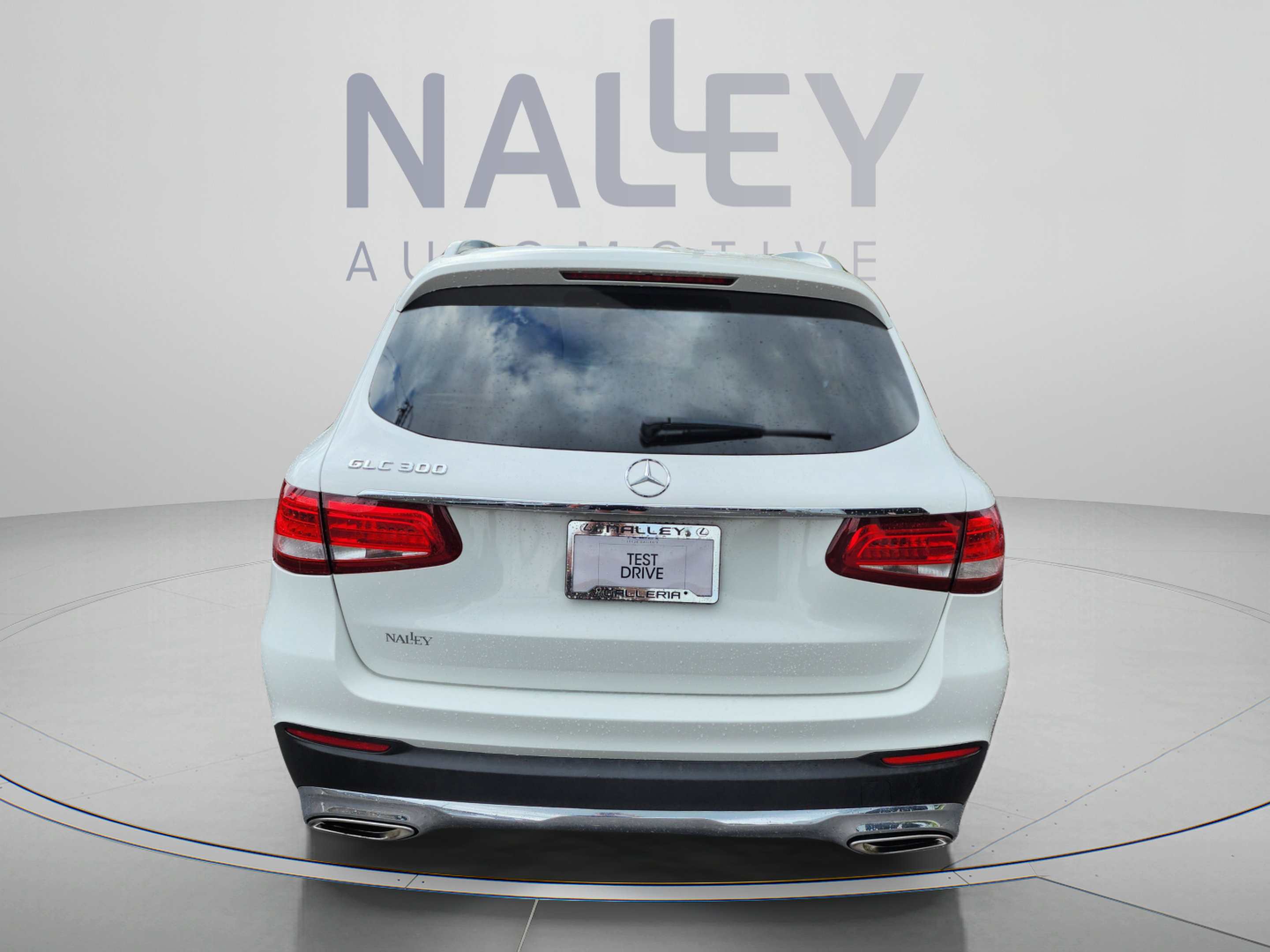 Used 2019 Mercedes-Benz GLC 300 image 4