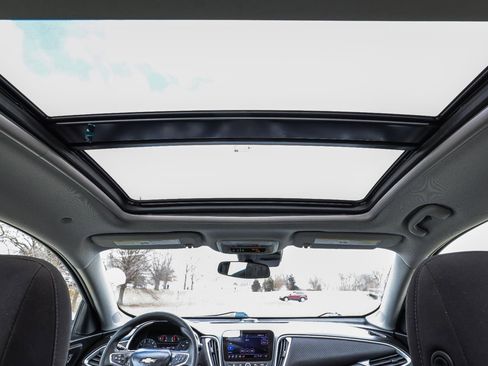 Used 2023 Chevrolet Malibu LT w/ Driver Confidence Package image 6