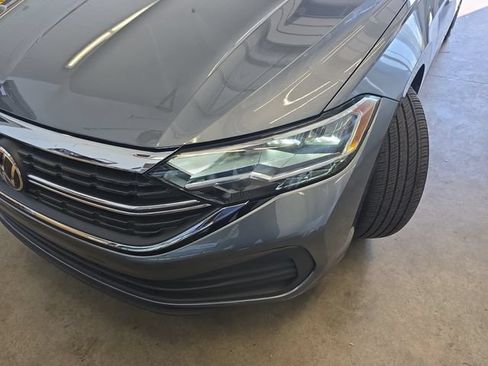 Used 2024 Volkswagen Jetta SE FWD image 19