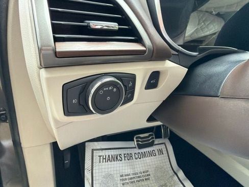 Used 2017 Ford Fusion Platinum FWD image 18