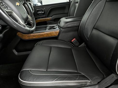 Used 2018 Chevrolet Silverado 2500 High Country w/ Duramax Plus Package AWD/4WD image 16