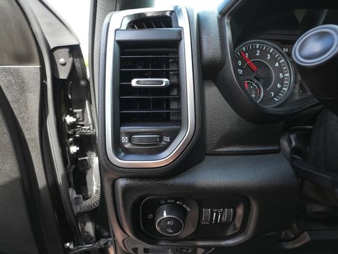 Used 2025 RAM 1500 Big Horn AWD/4WD image 17
