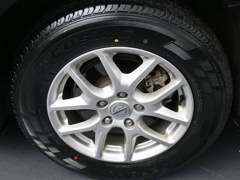 Used 2024 Chrysler Pacifica Touring-L image 42