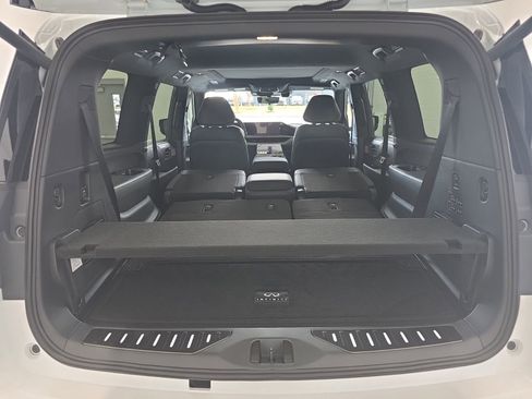 New 2026 INFINITI QX80 Autograph image 19