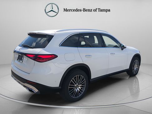 Certified 2026 Mercedes-Benz GLC 300 image 4
