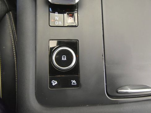 Used 2022 Land Rover Discovery HSE R-Dynamic AWD/4WD image 29