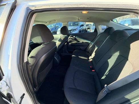 Used 2019 Kia Optima LX image 25