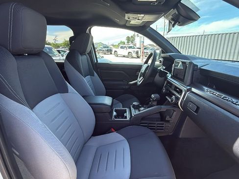 Certified 2025 Toyota Tacoma TRD Sport AWD/4WD image 31