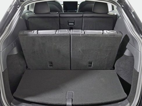 Used 2024 Tesla Model Y Long Range image 38