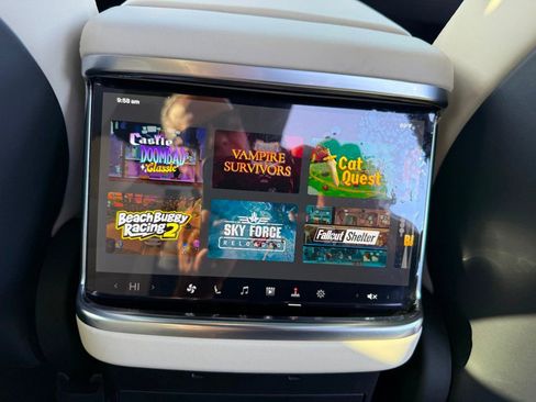 Used 2023 Tesla Model X image 29