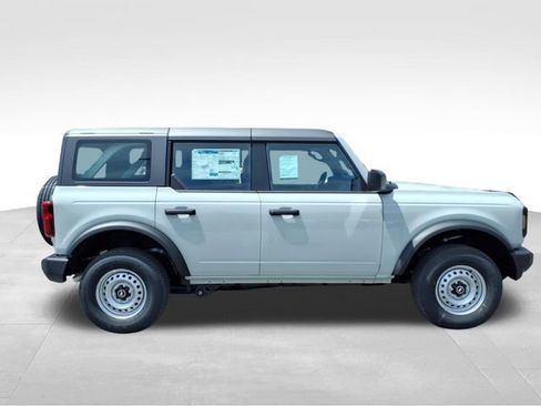 New 2026 Ford Bronco 4-Door AWD/4WD image 13
