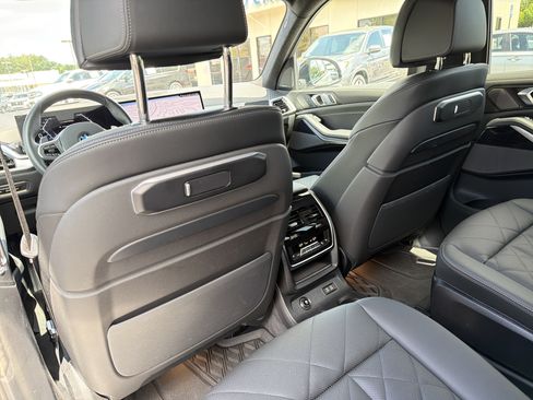 Used 2026 BMW X7 xDrive40i w/ M Sport Package AWD/4WD image 22