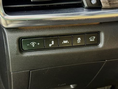 Used 2022 Kia Telluride SX w/ Towing Package image 15