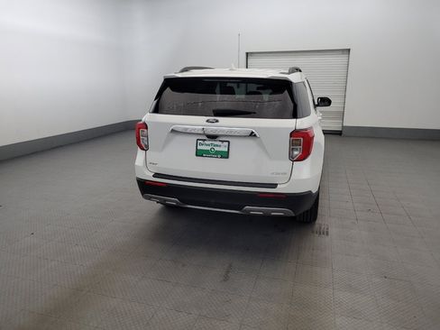 Used 2021 Ford Explorer XLT w/ Equipment Group 202A AWD/4WD image 7