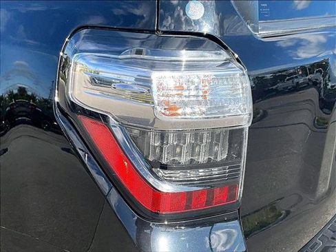 Used 2021 Toyota 4Runner SR5 image 29