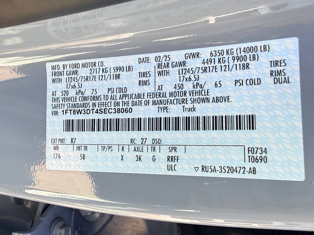 Used 2025 Ford F350 Lariat w/ Lariat Ultimate Package AWD/4WD image 45