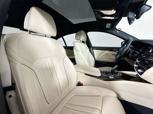 Used 2017 BMW 530i image 44