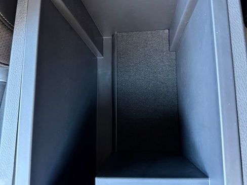 Used 2025 Nissan Pathfinder SL w/ Cargo Package image 29