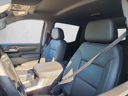 Used 2023 Chevrolet Silverado 1500 LT Trail Boss w/ Convenience Package II AWD/4WD image 13