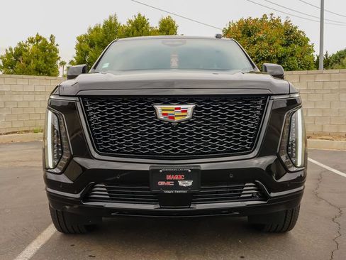 New 2026 Cadillac Escalade ESV Platinum Sport AWD/4WD image 4