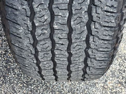 Used 2024 Chevrolet Suburban Z71 w/ Luxury Package image 11