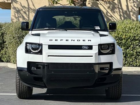 New 2026 Land Rover Defender 110 X-Dynamic SE image 8