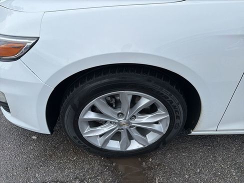 Used 2025 Chevrolet Malibu LT FWD image 9