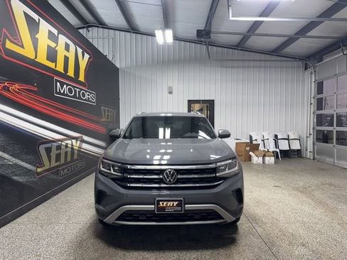 Used 2020 Volkswagen Atlas Cross Sport SE image 31
