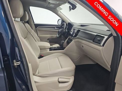 Used 2023 Volkswagen Atlas SE w/ Panoramic Sunroof Package FWD image 11