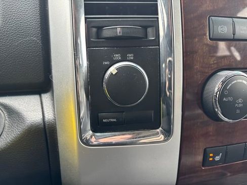 Used 2011 RAM 2500 Laramie w/ Cold Weather Group image 18