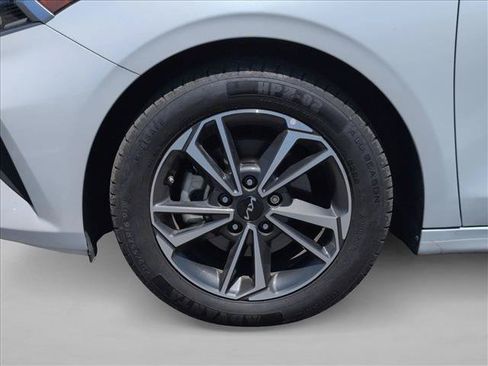 Used 2023 Kia Forte LXS w/ LXS Technology Package FWD image 23
