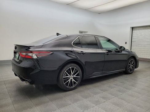 Used 2021 Toyota Camry SE w/ Carpet Mat Package (TMS) image 10