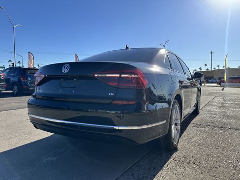 Used 2019 Volkswagen Passat 2.0T Wolfsburg image 5