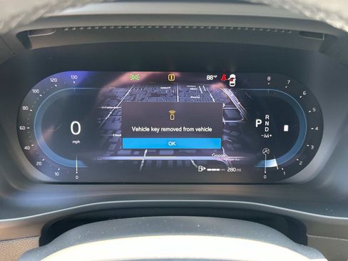 Certified 2025 Volvo XC40 B5 Plus w/ Climate Package image 10