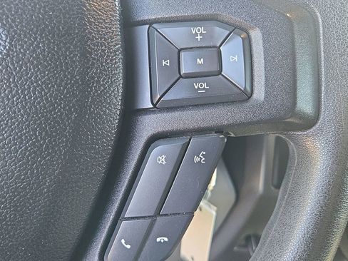 Used 2016 Ford F150 XLT AWD/4WD image 43