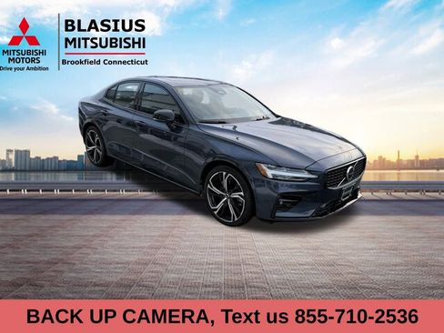 Used 2025 Volvo S60 B5 Core image 6