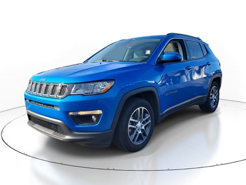 Used 2019 Jeep Compass Latitude image 3