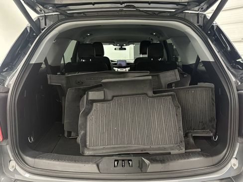 Used 2023 Ford Explorer XLT w/ Equipment Group 202A image 14